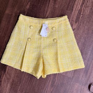 NWT Versona tweed lined dress shorts - Yellow - Size 2